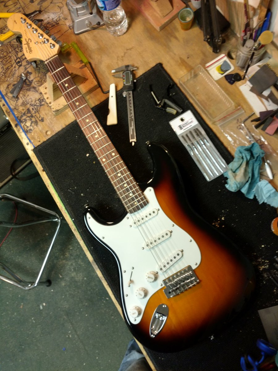MackGuitars's tweet photo. Lefty flip strat I did today. Tribute to a true fallen bluesman John Henry Cullins #thewolf #leftyflip #lostbluesman https://t.co/quqwqsHqRp