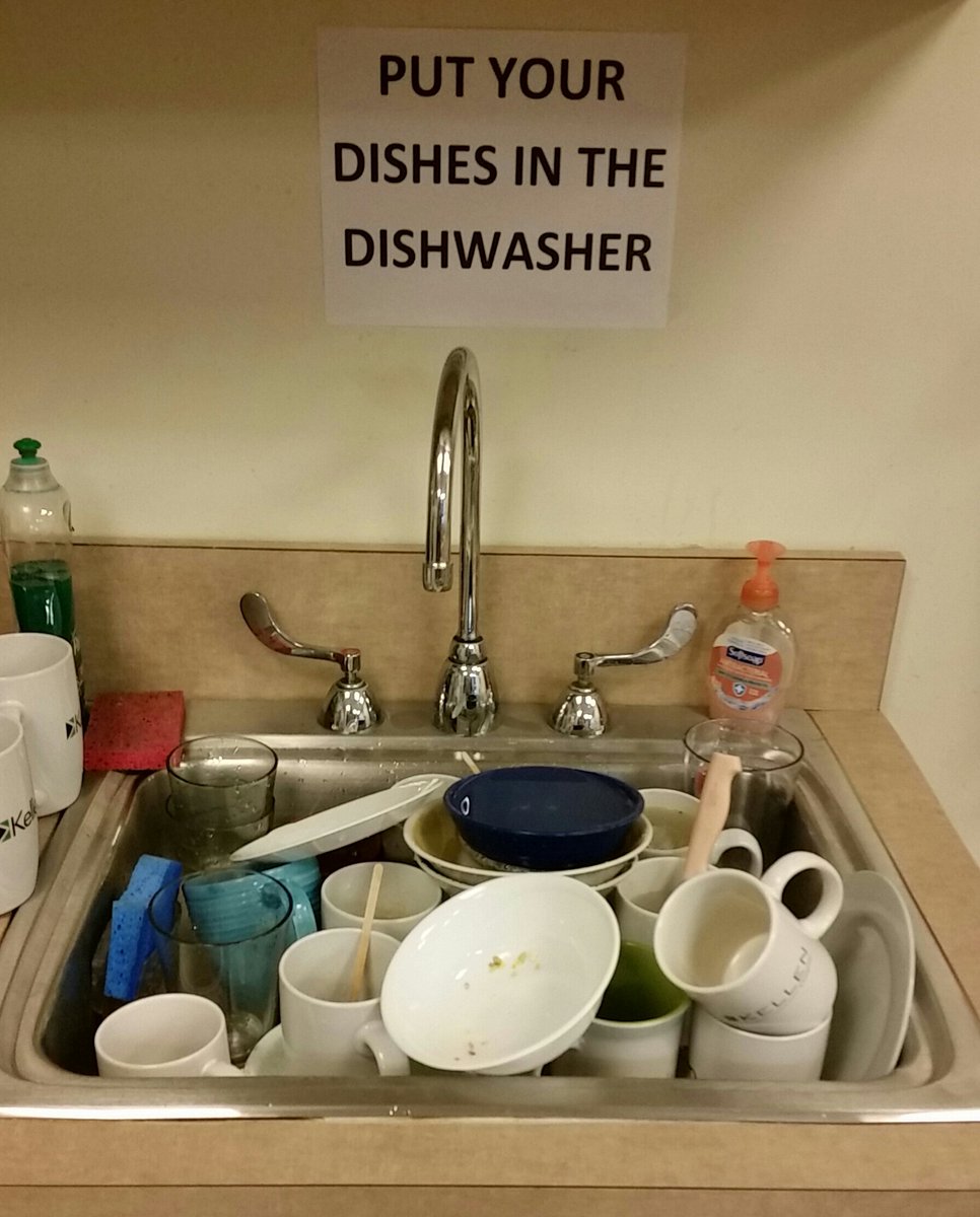 NJMetsRon's tweet photo. Oh the irony. #KitchenOops @KellenCompany https://t.co/HX0AFekI8S