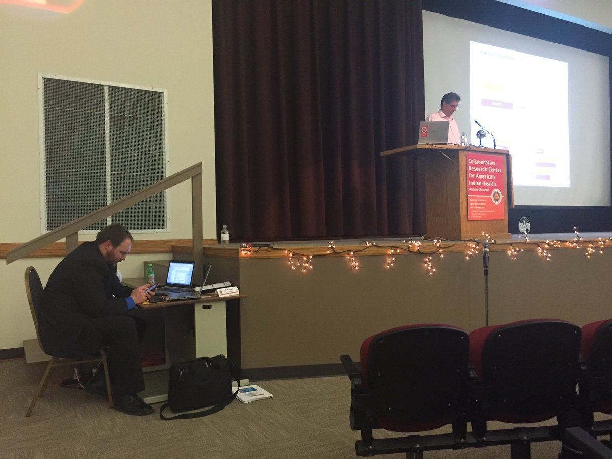 GrieseEmily's tweet photo. Pic of @ChadBirger tweeting during a talk about tweeting #CRCAIHSummit https://t.co/zWvCGg6Nod