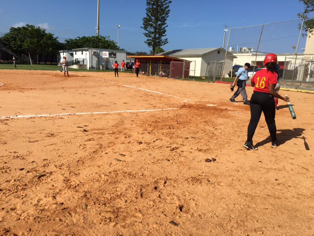 DBHSpathfinder's tweet photo. At the top of the 3rd the #LadyBucks are trailing 7-1 to the #LadyColonels #LetsGo #BeatPlantation https://t.co/ngHsaKFBgB