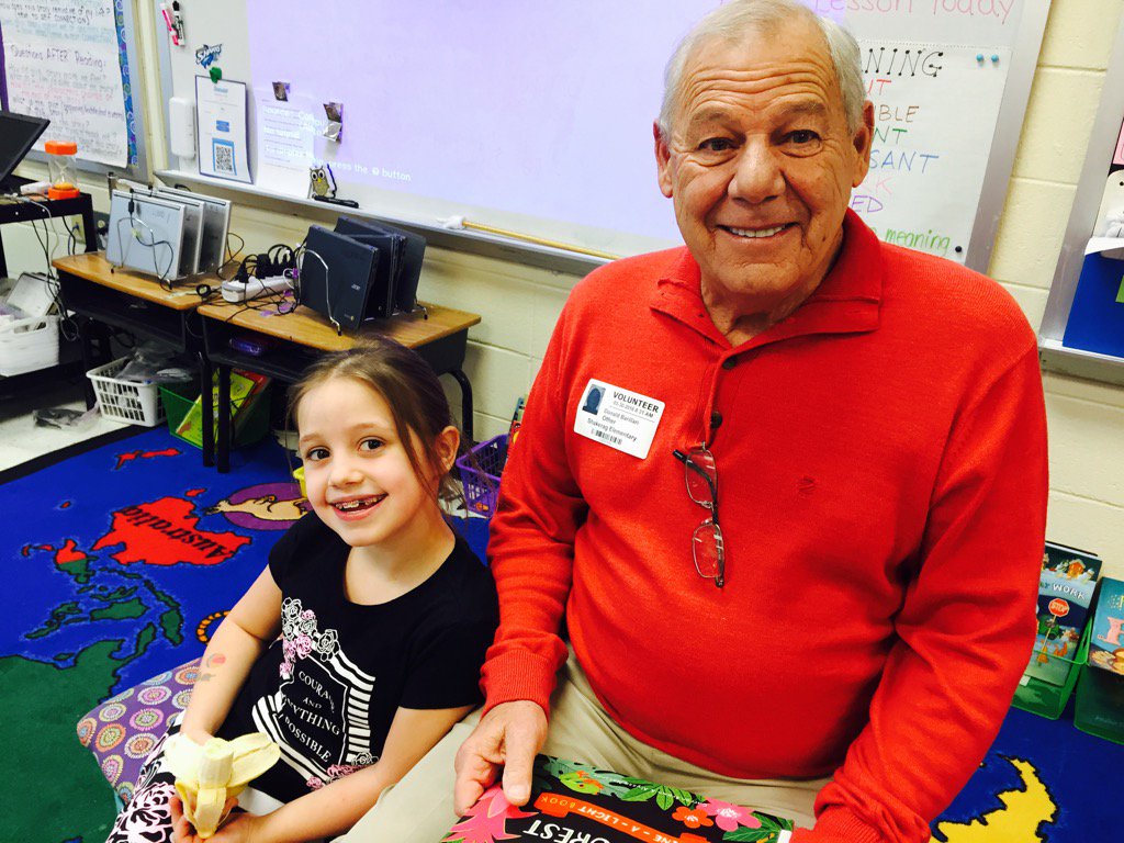 Grandpops make great Mystery Readers!@ShakeragElem