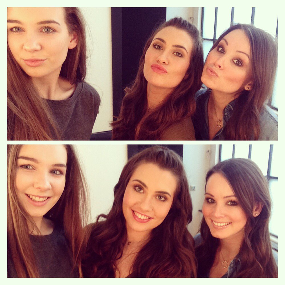 Working with these babes today <a href="/Lotttiepop/">Lottie Brooksbank</a> &amp; Issie 💙 #makeup #team #makeupGirls