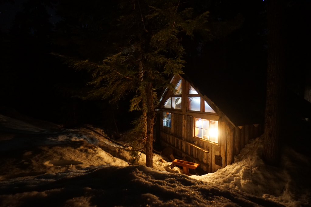 I love cabin trips with close friends. Such a great way to spend a chill weekend in the mountains. #explorebc