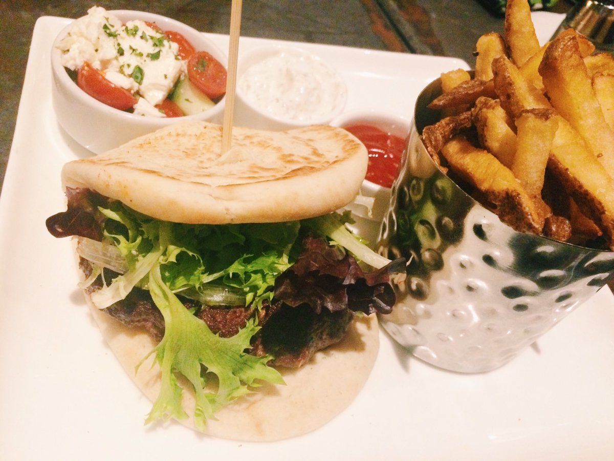 nomchecklist's tweet photo. The Moroccan lamb burger on naan, feta salad & tzatziki sauce @BmoreCityCafe
#citycafe #baltimore #nomchecklist https://t.co/HrgYduuzzg