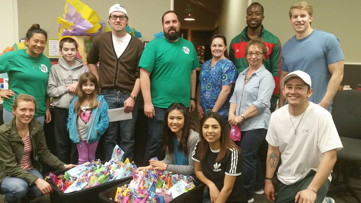 BirthdayDreams's tweet photo. Thank you to @nlchurch for volunteering this week to make 150+ goody bags!  It's was a lot of fun! #NLServes https://t.co/OZrrVLSOH0