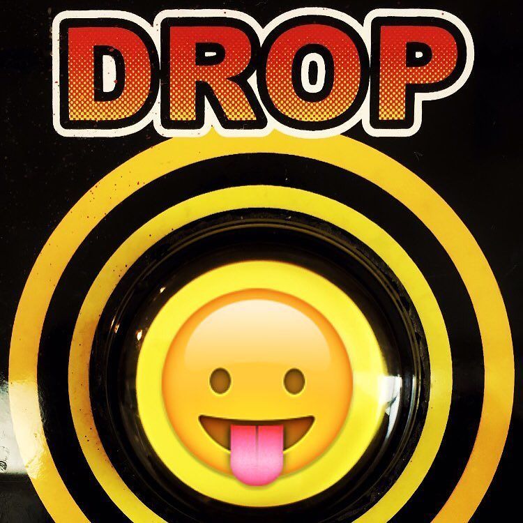 ZiaTorta's tweet photo. DROP
#likeitshot #acid #smiley #servicestation #M5 #cranegame https://t.co/SYxTOzmEh8