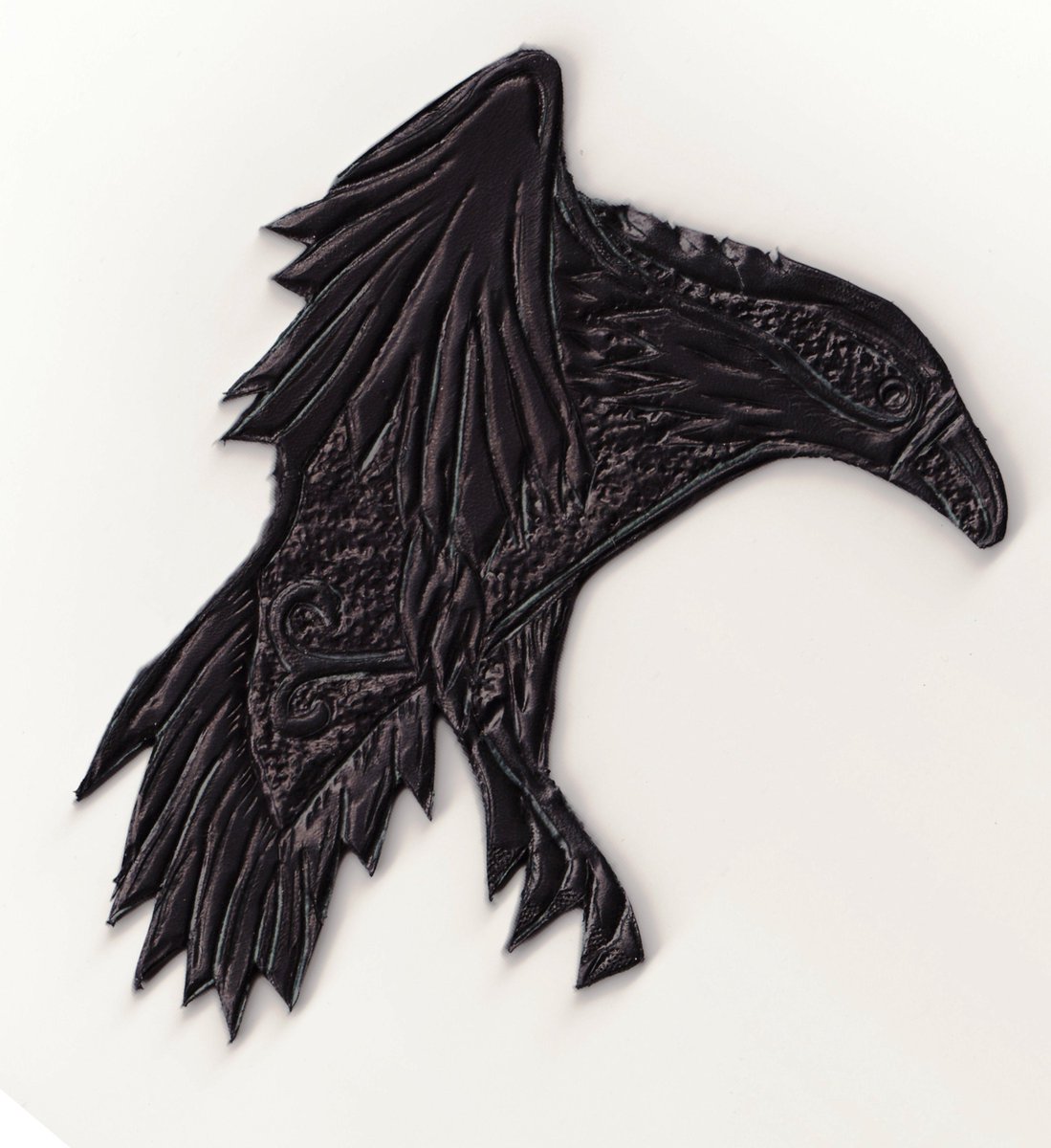 The #breasplate's #crow of our #Ragnar #Lothbrok #cosplay from #Vikings  made of #leather. @HistoryVikings @IkarusMC, image size:1099x1200