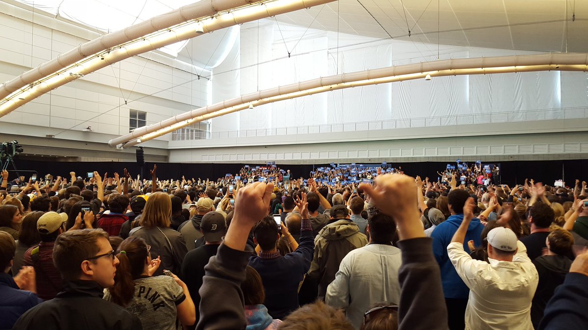 WindowPain123's tweet photo. I can't believe I just saw @BernieSanders live!!! #PittsburghForBernie #FeelTheBern #Bernie2016 #BirdieSanders https://t.co/V52hiN4SL3