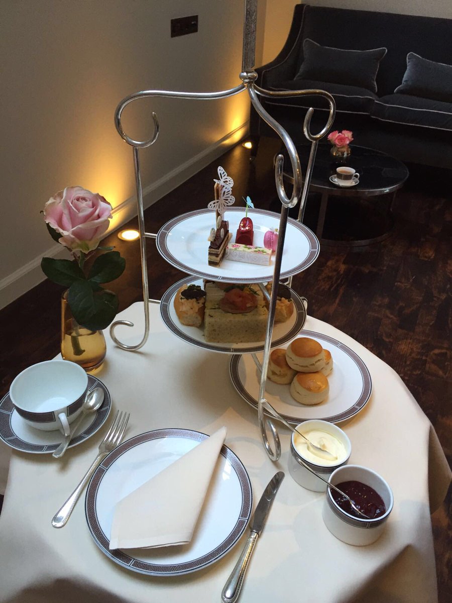 ChikoPhotos's tweet photo. We are so excited to be shooting the launch of the amazing @cherish_finden new afternoon tea @Langham_London #yum https://t.co/3mTvgFG1m0
