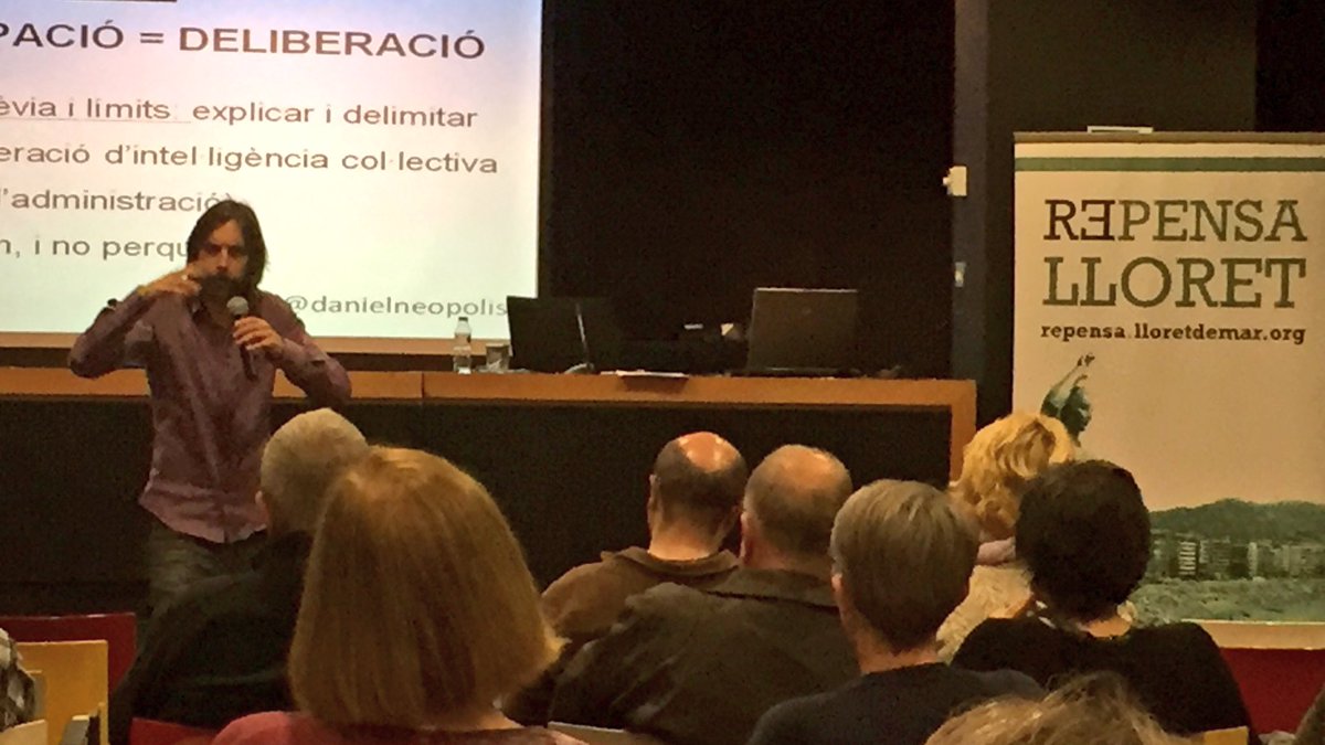 Keegan_'s tweet photo. "Democràcia deliberativa per introduir canvis a les polítiques públiques" #participaciociutadana #RepensaLloret https://t.co/ZIDAzi6Z6j