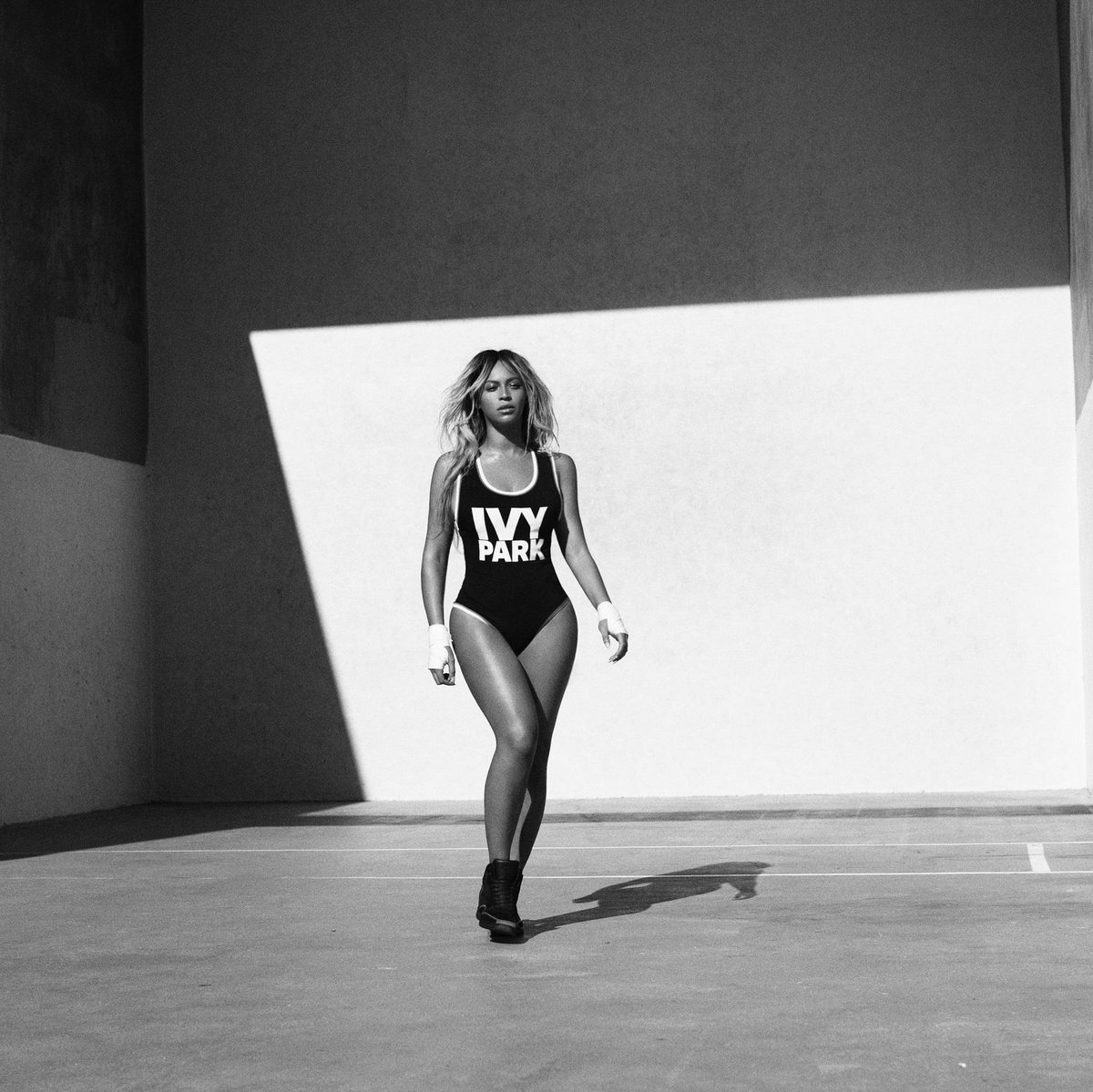 ELLEfrance's tweet photo. Beyoncé lance sa marque de sportswear, Ivy Park https://t.co/LMGi7tnuRf https://t.co/GZHECTXrGm