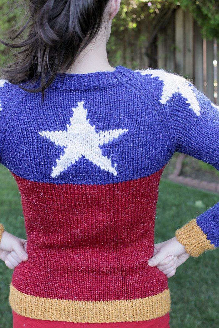 Ahguapas's tweet photo. Necesitamos con urgencia este sweater de #WonderWoman. ¿Alguien que sepa tejer? https://t.co/Fmgs3yzwol