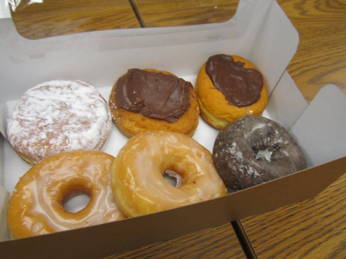 METS_Texts's tweet photo. Special surprise coming tomorrow, in hybrid honor of #WhanthatAprilleDay16 and #MedievalDonut #METS41 #countdown https://t.co/OpPXYy06UR