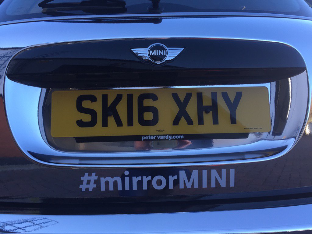 ClydeWraps's tweet photo. Any ideas what pics I will be tweeting tmrw? #mirrormini @ADgraphics_EU @Spandex_UK #chromewrap #miniwrap @MINI https://t.co/VKalTCRe3m