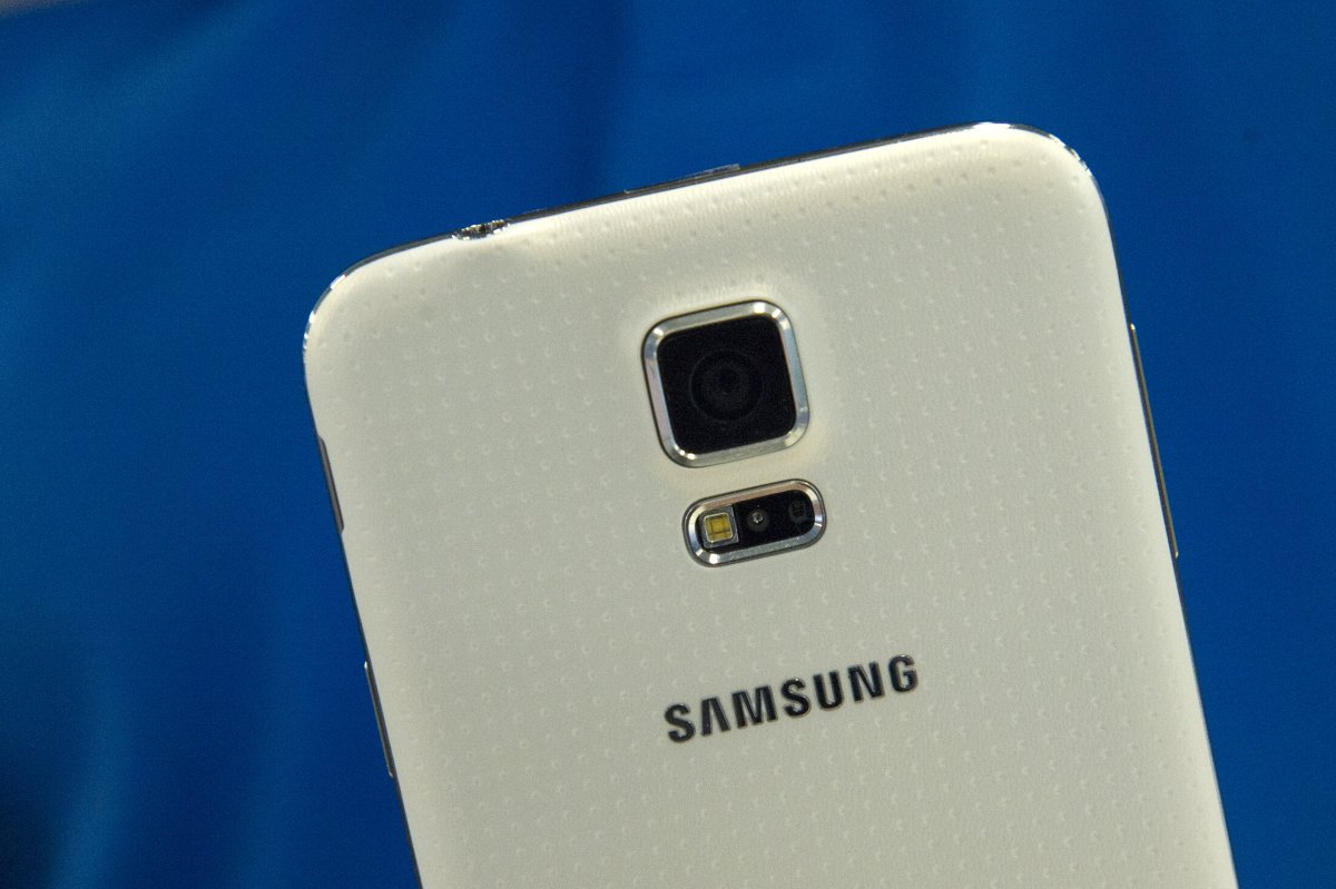 Ash Samsung tweet media