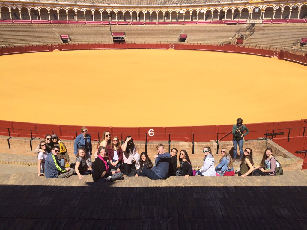 MFHSSpain2016's tweet photo. In Spanish bullfighting the bull dies. Controversial but such a part of the country's cultural identity. #spain2k16 https://t.co/tiUa5QDWkx