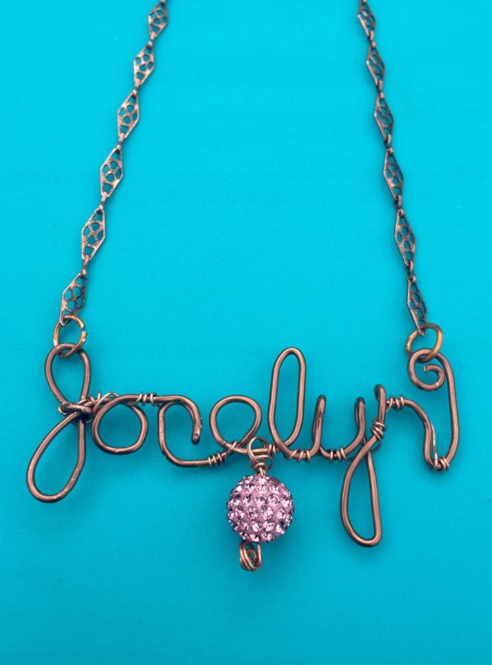LeighPope08's tweet photo. #WireNames #WireNecklace #Name #WireJewelry #WireJewellery https://t.co/vZAp9yLfxp