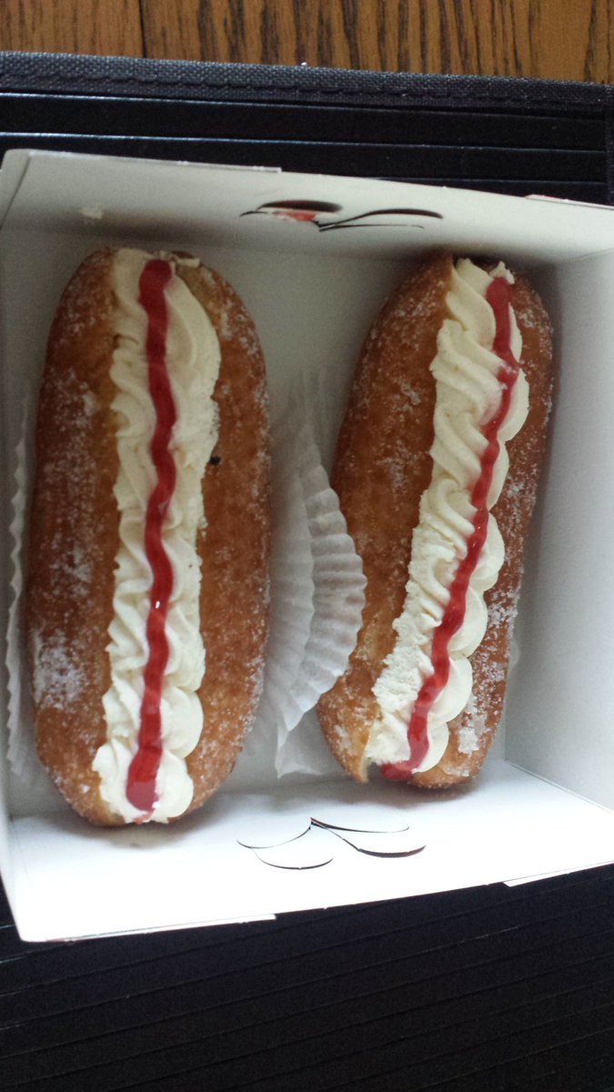 SeeMaNails's tweet photo. Home from work and this treat is waiting for me....OMG in heaven #Wenzels https://t.co/kXSGWRS7kZ