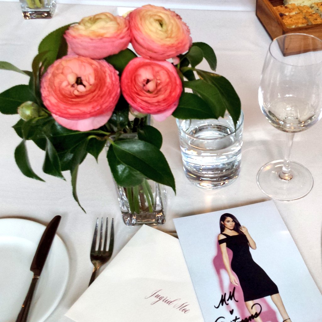 Ms_iMoe's tweet photo. Gorgeous lunch with @meghanmarkle to celebrate her @Reitmans collection https://t.co/3GRWdMR3wC