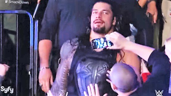 LeeshaNDessy's tweet photo. #Roman #YourEmpir #StandsW/U #GonnaLoseOurMindsCheern #WhenUTakeBckWHWC @WWERomanReigns @romanreigns568 @airstream52 https://t.co/mfzFkvIGVx