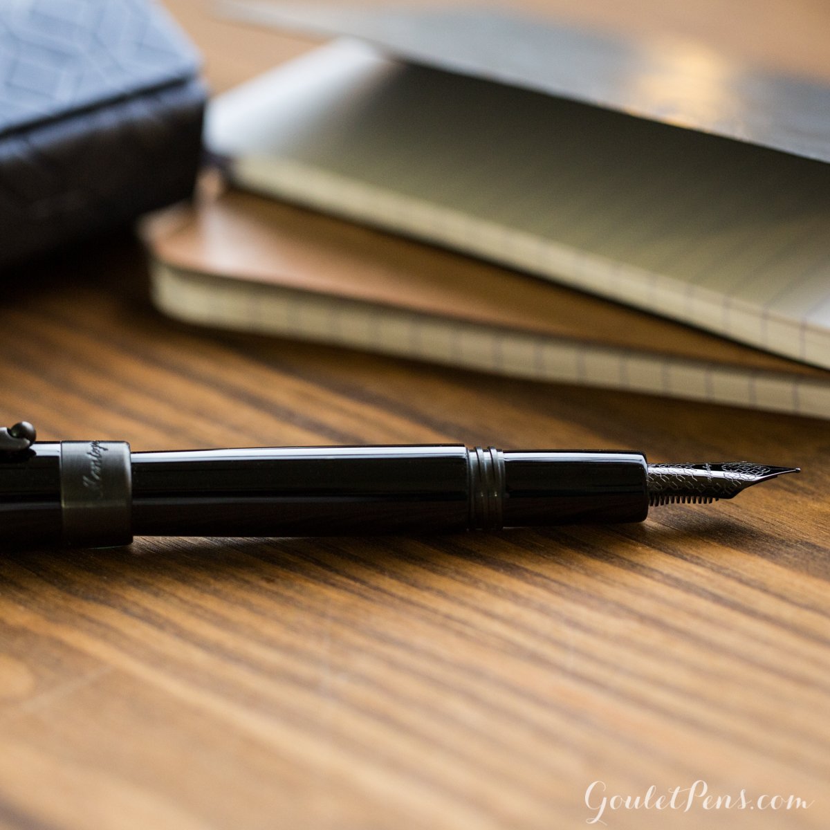Like a panther in the night, the Montegrappa Fortuna Black combines elegance and stealth: bit.ly/MontegrappaBla…