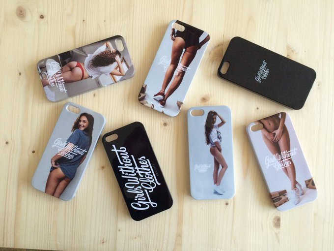 Guess what pic is me :)) do you want to have one piece for you? :)  #girlswithoutclothes #phonecase https://t