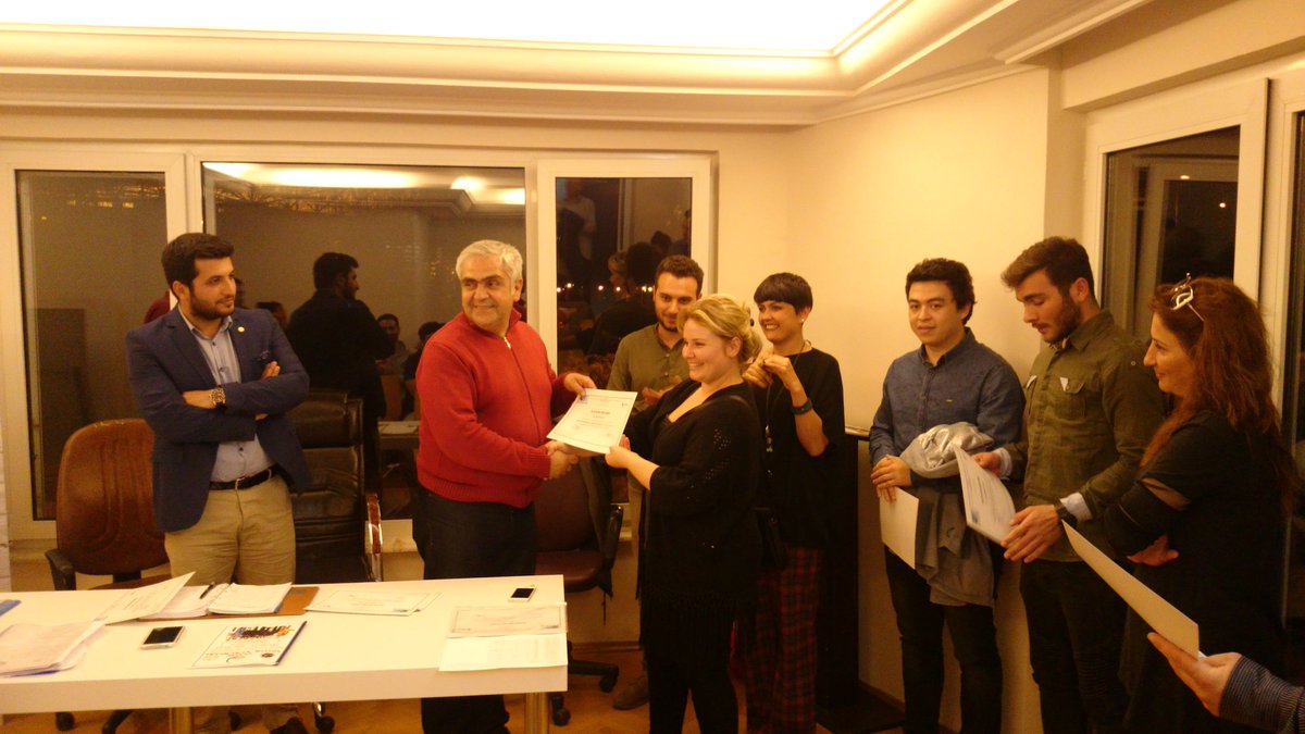 KONGEDorg's tweet photo. Uygulamalı girişimcilik kursunda, başarılı olan katılımcı arkadaşlarımıza sertifikalarını takdim ettik.
@AAlperAlv https://t.co/gCgiX8foe7
