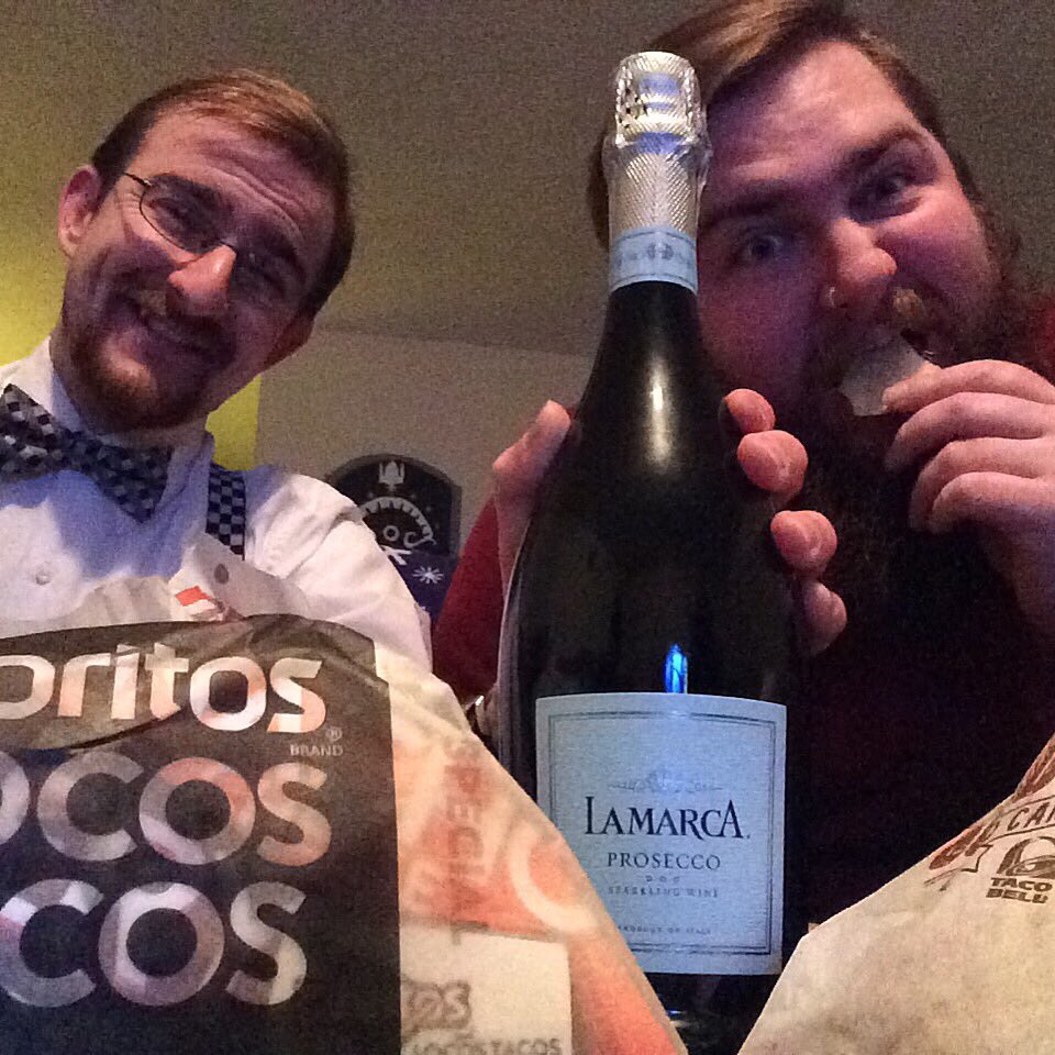 JrWeisser's tweet photo. Happy birthday to my brother Loren, we keep it classy! #birthdaybro #tacos and #wine https://t.co/NySxbaLi3W