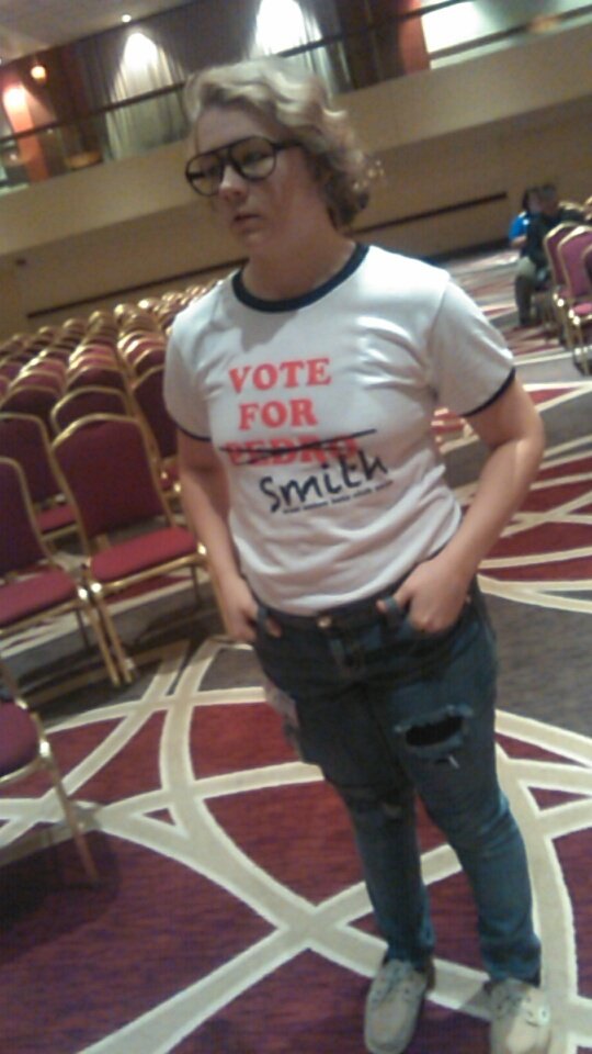 VoteSmith2016's tweet photo. Excited to perform in the happy hands club #voteforsmith #OHbeta16 https://t.co/V3VT1sdC6b