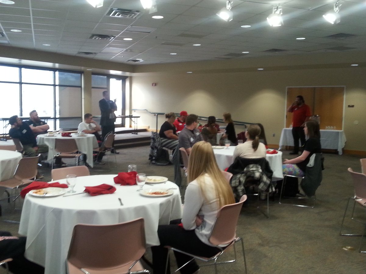 SUUClubs's tweet photo. Lunch with Leaders of SUU. Thank you to @ericmkirby for inspiring us to ask "What if" https://t.co/zfUpJUdzt8