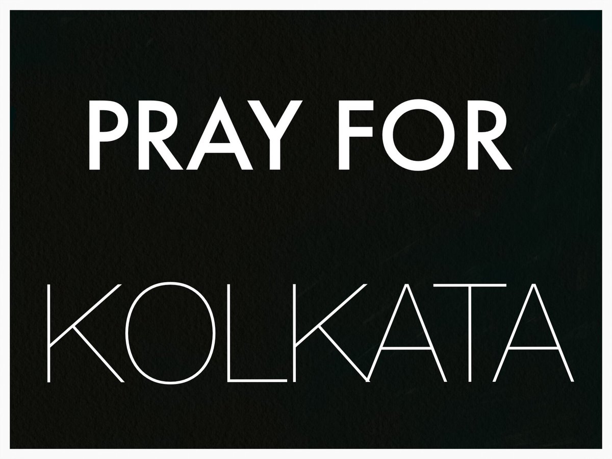 iSukantapal's tweet photo. #PrayForKolkata 

#KOLKATA 

#KolkataFlyOver #KolkataTragedy #GirishPark #GaneshTalkies https://t.co/K0MYVpcYXJ