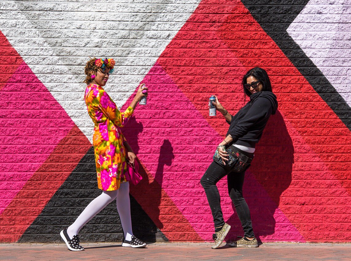 MissChelove's tweet photo. Spray Sisters ⚡️🙅🏻⚡️ w/ the bubbly @jordsimone at #crystalcity23rdstreetmural 📸: #DavidMuse @charmcitystreets https://t.co/oT0YRaIRcG