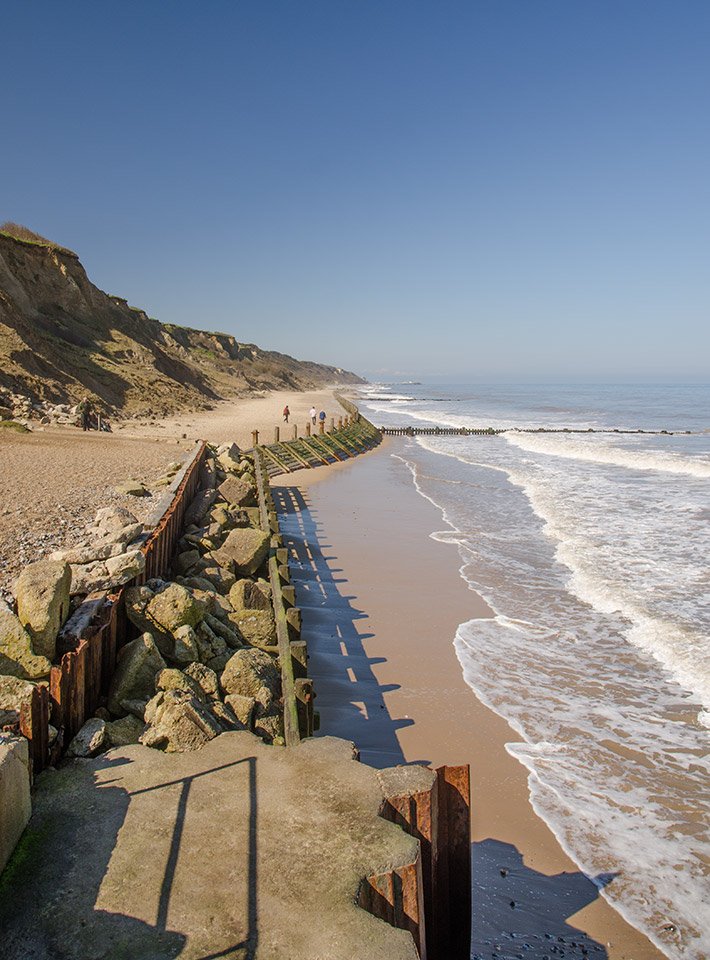norfolknatter's tweet image. Another photo from Overstrand today, towards Cromer. So good to lap up the sunshine. Love this time of the year.