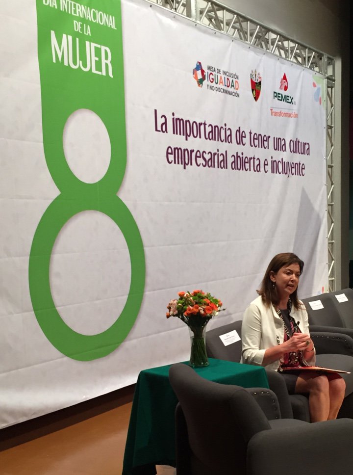 ONUMujeresMX's tweet photo. Las investigaciones recientes demuestran que la diversidad de género ayuda a las empresas a mejorar sus resultados. https://t.co/ab8mJrVxsG