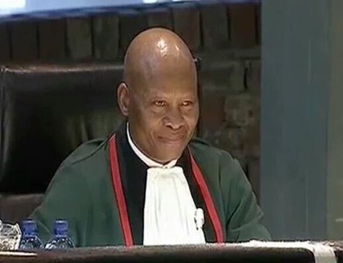 NdzaviDerrick's tweet photo. The look of Rand today after reaching R14.75 to the Dollar, R21.16 to Pound and R16.78 to Euro... #BarCode600 https://t.co/jndhwDVJSE
