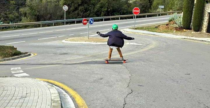 ManaudLongboard's tweet photo. "Hola" #Longboard #teamrider #crew #sliding https://t.co/i73ZlSuP2Y