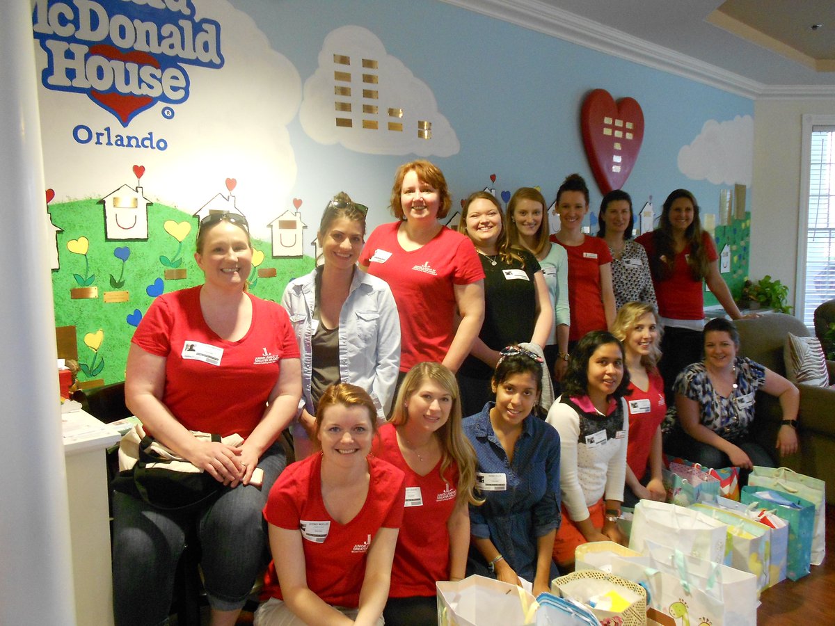 RMHCCF's tweet photo. #ThankfulThursday: Shout out to @JLGOrlando who donated new mom kits &amp; came to Share-A-Meal with our families! https://t.co/1KGVAbjtsk