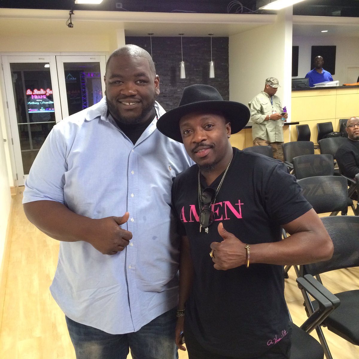 drumprogramming's tweet photo. @HamiltonAnthony what's up sir once again great meeting you brother https://t.co/c4rpdzkv4W