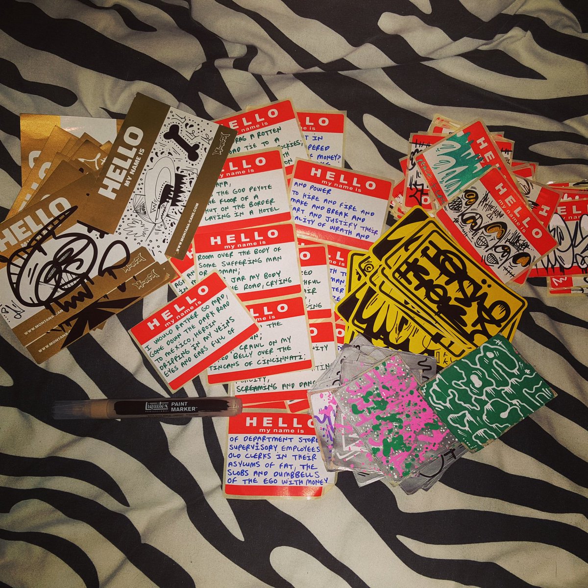 FrankieCully's tweet photo. #stickerslap #streetart #globalgraff #allcity #streetsticker #tagz #tags #slaptags #throwupsallday #hellomynameis https://t.co/RUqPslWKiy