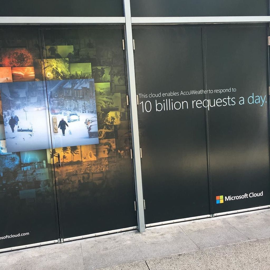 ronschott's tweet image. Our team&apos;s ads in the wild! #MSFTCloud ift.tt/1RNPljx