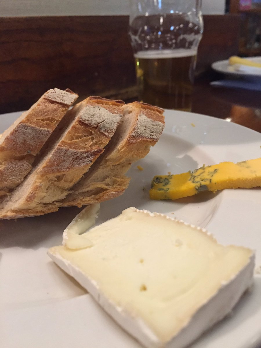 AbbeydaleBeers's tweet photo. Now the legendary #ChimayBlue with Harrogate Blue. Too Blue for You? @BeerForThat @devonshirecat @porterbrookdeli https://t.co/Fh8UozfbPP