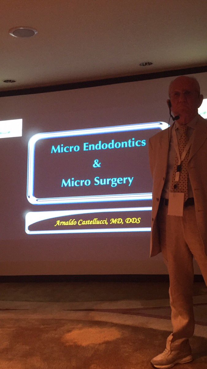 endo_edu's tweet photo. A workshop of "Micro-Endodontics and Micro-Surgery" by Prof. Arnaldo Castellucci at @5thEndo https://t.co/fOrCgB3r2L