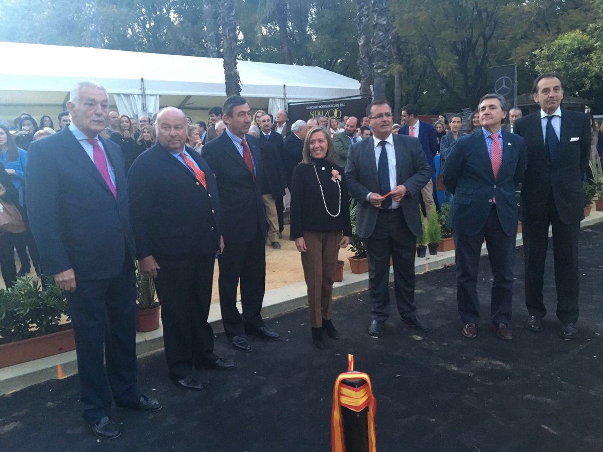 C_SERVA2017's tweet photo. Acto de inauguración por parte de las autoridades. 

#SERVA2016 #Caballos #PRE https://t.co/kdqelmAABU