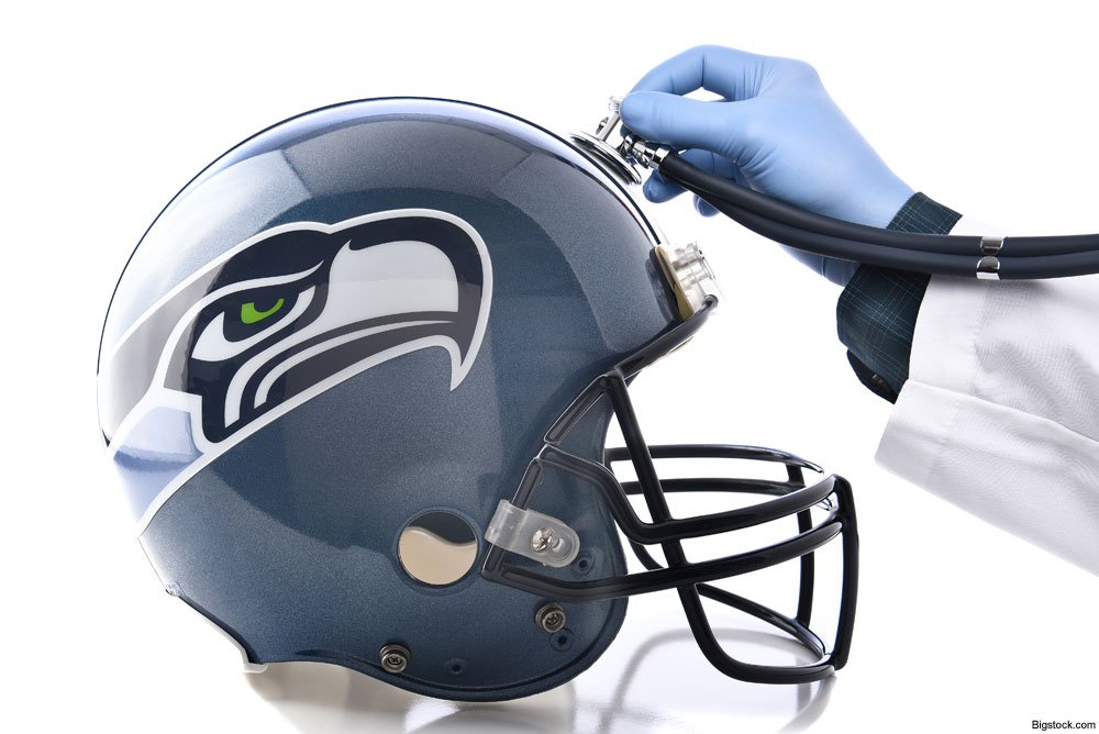 UnityHealthTO's tweet photo. .@NFL #concussion risks double on cold game-days, said our Dr. David Lawrence » https://t.co/mTr98lMeL5 #onHWS https://t.co/q93L1B5YPf