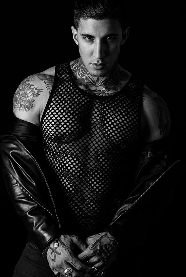 fernandoglok's tweet photo. @FAMADRAMAXS para #MODERNORETRO
Ph Sebastian Namunkura https://t.co/XV9xehcBC2