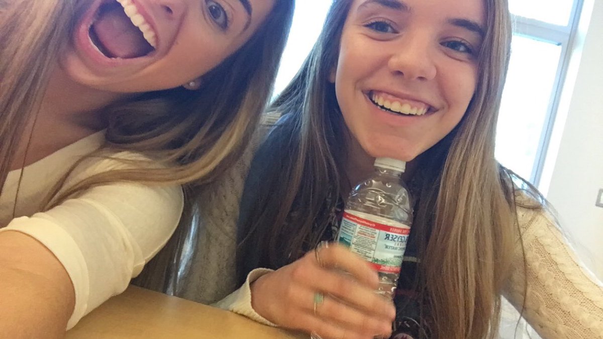 giannadelaney's tweet photo. happy birthday sar!!! love you #divec 🎉❤️💘 https://t.co/OhKxQjTcpa