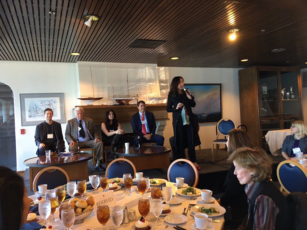 <a href="/GlobalTechSympo/">GTS</a> day one lunch over VC discussion with <a href="/KiteVC/">Bill Tai</a> <a href="/TimDraper/">Tim Draper</a> <a href="/jfiance/">Jeremy Fiance</a> <a href="/alanaackerson/">Alana</a> and Pitch Johnson