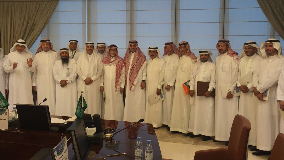 aralshammery's tweet photo. أسعدنا اليوم معالي وزير التعليم الدكتور احمد العيسى  بترحيبه للمجلس الاستشاري للجامعات والكليات الاهليه بالمملكه. https://t.co/ZbMIrS7yGA