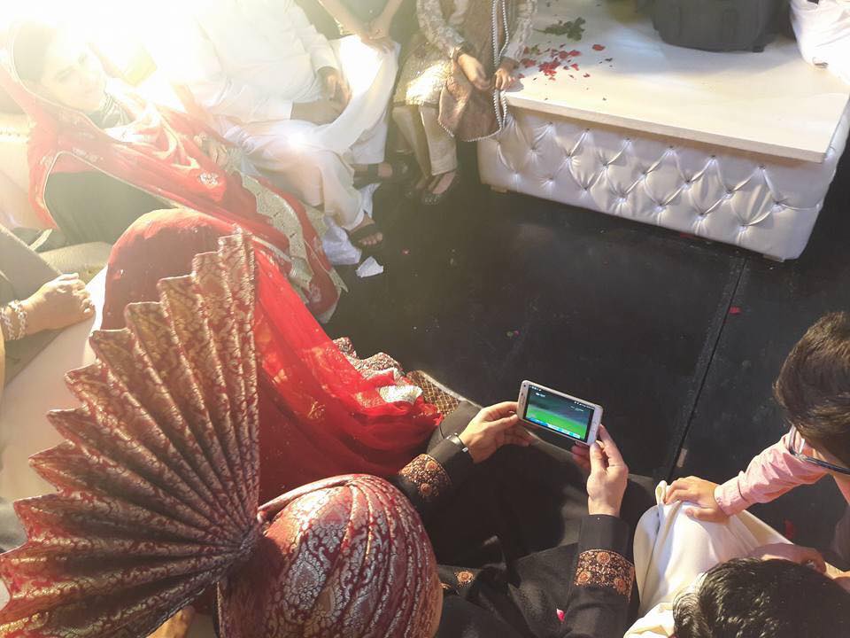 PakCricketPK's tweet photo. Cricket Craze :D Dulha Watching #IndvsWI Match. https://t.co/8QW2CqjMyM