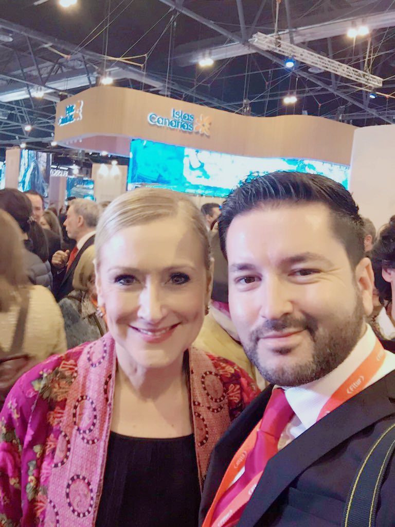 Basi_Rodriguez's tweet photo. @ccifuentes Elegancia , saber estar y mucho atractivo. https://t.co/5tHZ2d4uCT